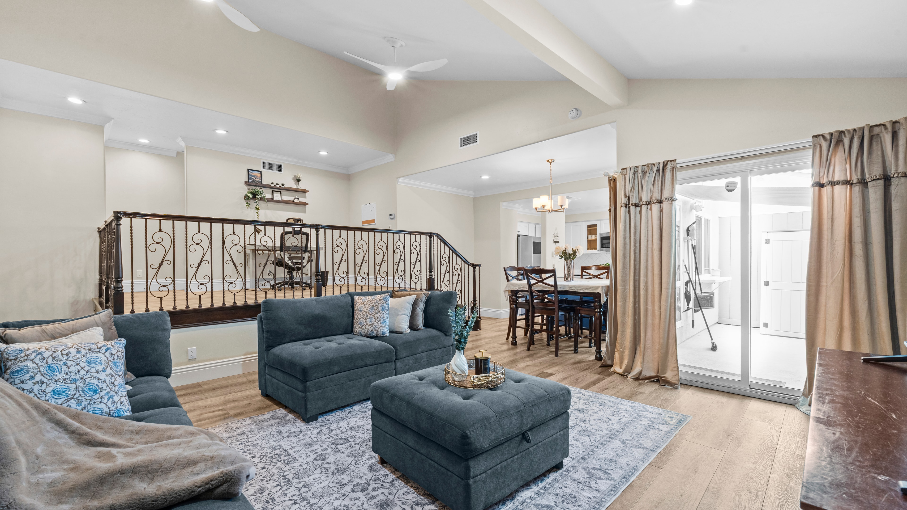 Santa Ana Furnished Home in Santa Ana, Orange County